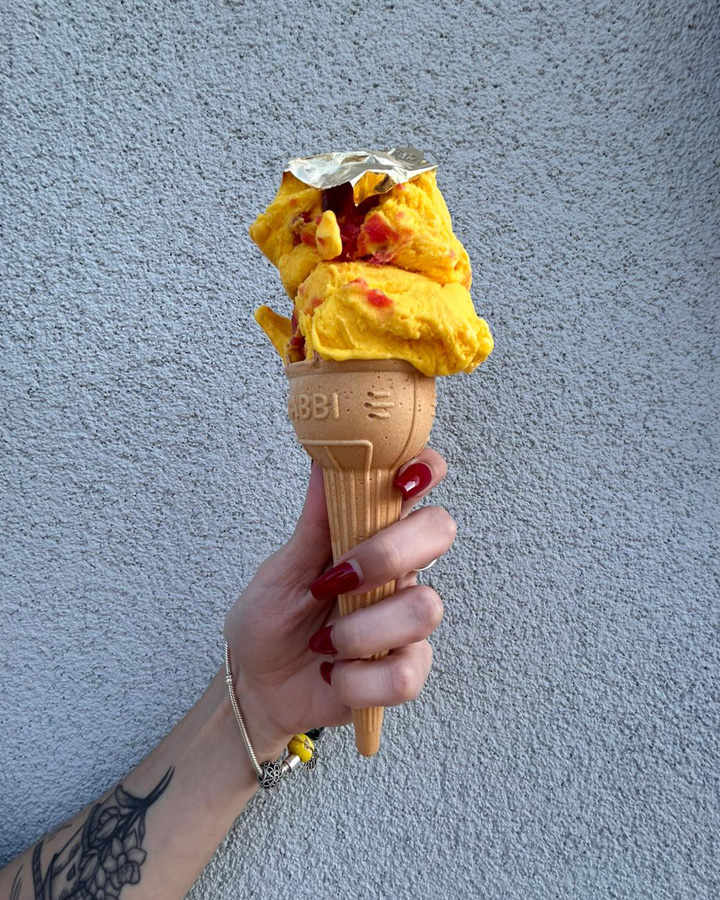 Metamorfosi: Quando la Bellezza Diventa Gelato